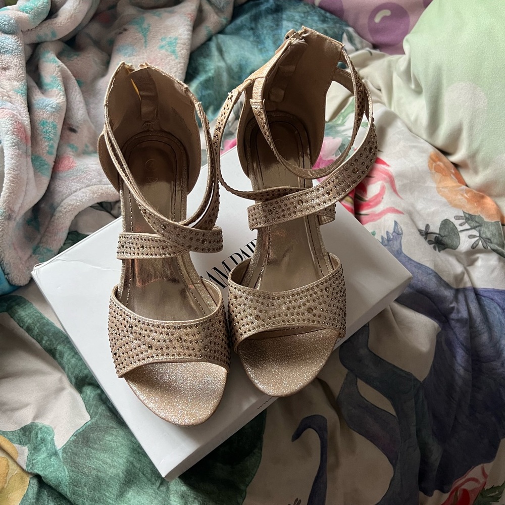 Girls size 4 glitter gold heels